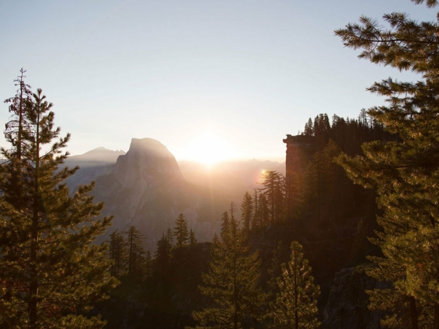 photo-1440557653082-e8e186733eeb